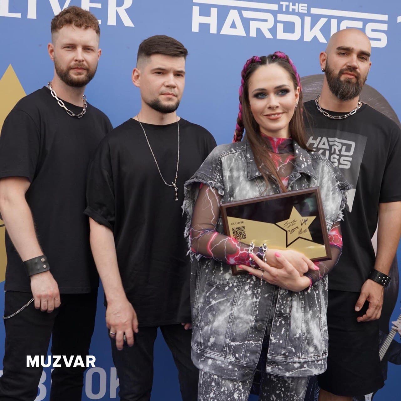 На «Площі зірок» у Києві відкрили зірку музичному гурту THE HARDKISS