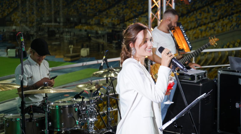 Перший сольний концерт Diana Gloster на НСК Олімпійський