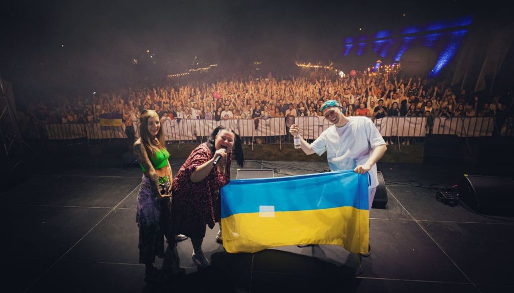 alyona alyona зворушливо привітала свою ровесницю Україну із Днем Незалежності