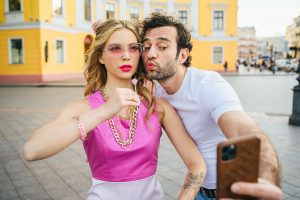 Український артист випустив трек про залежність від Tinder