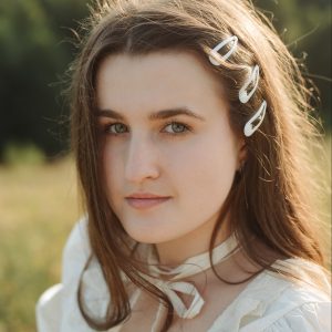 Нова українська виконавиця BUREMNA випустила пісню «Вітер»