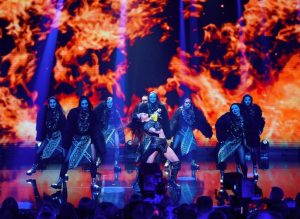 Енергійна та потужна, як і 20 років потому: Руслана заспівала переможні "Дикі танці" на Нацвідборі-2024