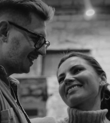 Антоніна Хижняк та Сергій Мартинюк зіграли закохану пару в новому відео гурту “Фіолет”