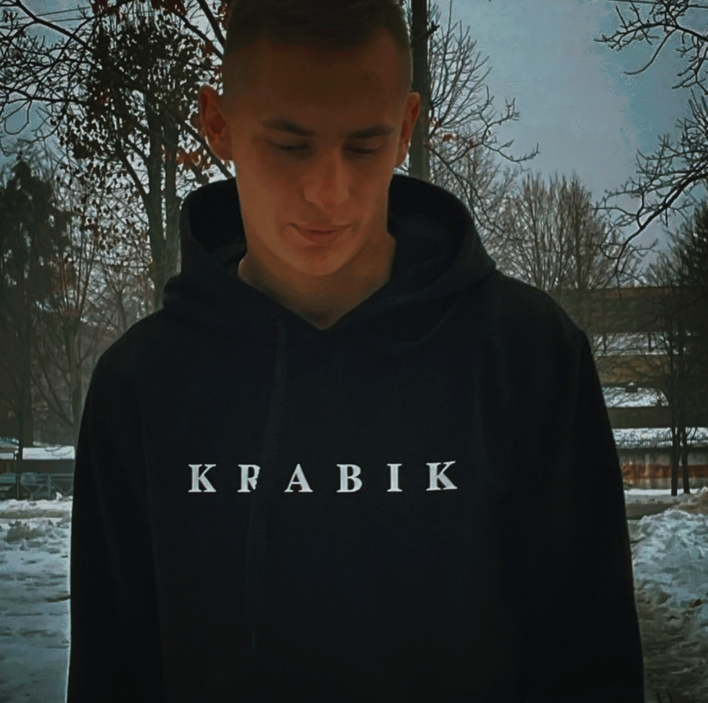 KRABIK випускає хіт «Мерс» про мрії простих хлопців