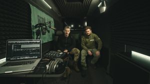 Сєрга та Чемеров стали ведучими нового музичного проєкту «Фронтова студія»