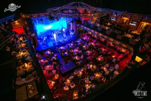 Чари літа в Caribbean Club: вистави, концерти, диско та вар'єте «Рояль»
