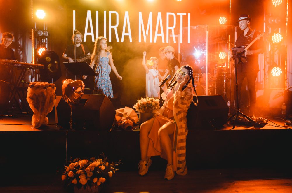 LAURA MARTI запрошує на перший великий київський концерт в V'YAVA