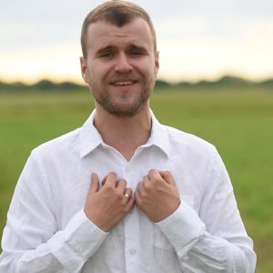 Нова українська музика: Влад Гнатовський випустив нову пісню “Балада”