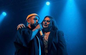 MONATIK & KAZKA виступили разом на благодійному концерті "ART Оборона" в Броварах та заспівали у дуеті "Свята" 