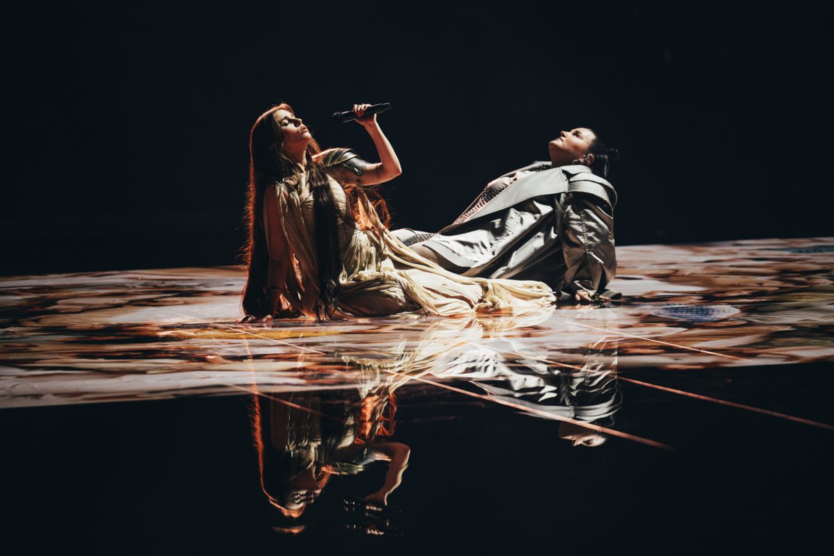 alyona alyona & Jerry Heil презентують соціальне відео на трек «Teresa & Maria»