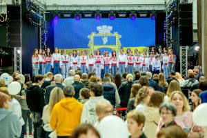 Концерт зірок, книга історії і подяки: як Оболонь відзначила 50-річчя