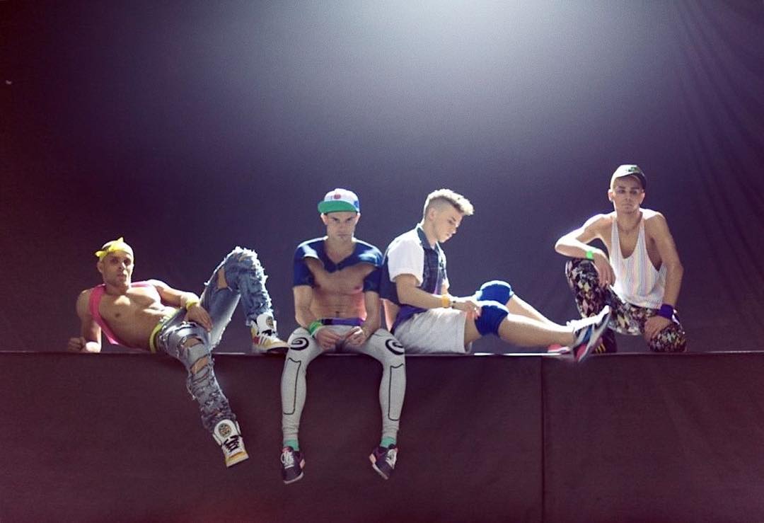 KAZAKY “In the middle”