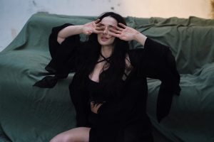 LYRA презентувала пісню «Минуле» — пісню, що торкається кожного серця