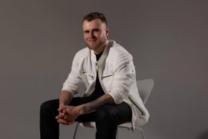 “Чуєш” - емоційна премʼєра від Влада Гнатовського