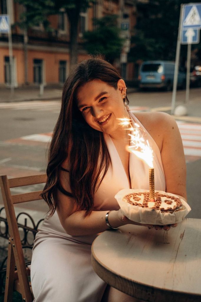 Співачка iSKra: «Я обожнюю коли перевертаються нерви!»
