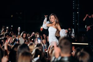 Українська співачка Diana Gloster зібрала перший концерт