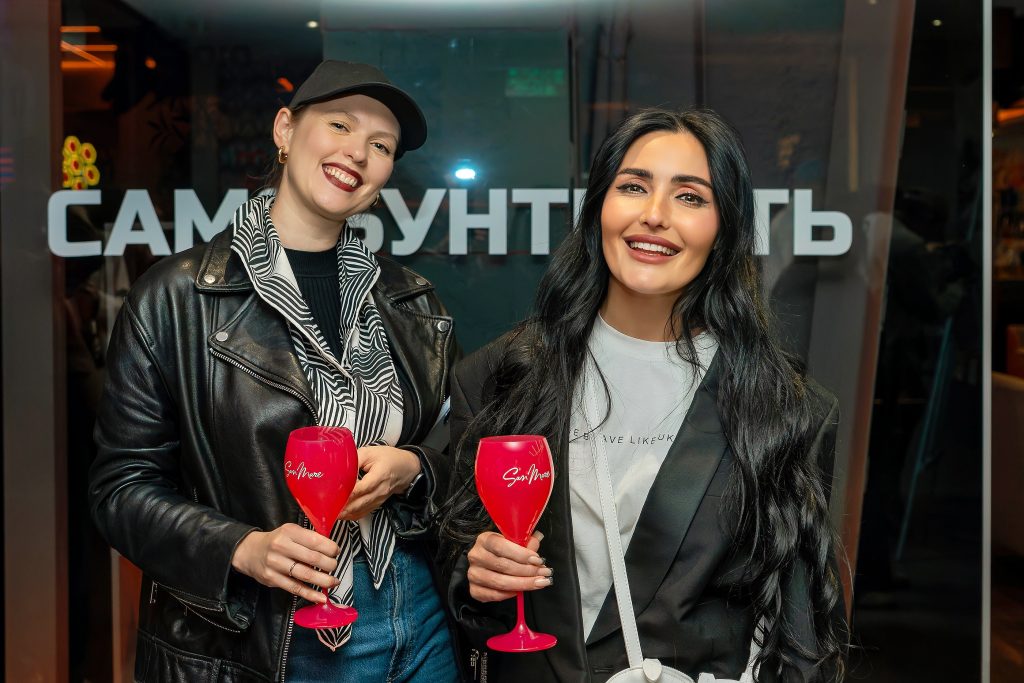 Історія про любов з військовим: Ірена Карпа презентувала книгу