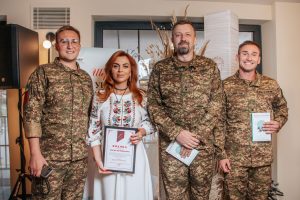 Благодійна презентація книги Олени Шершньової