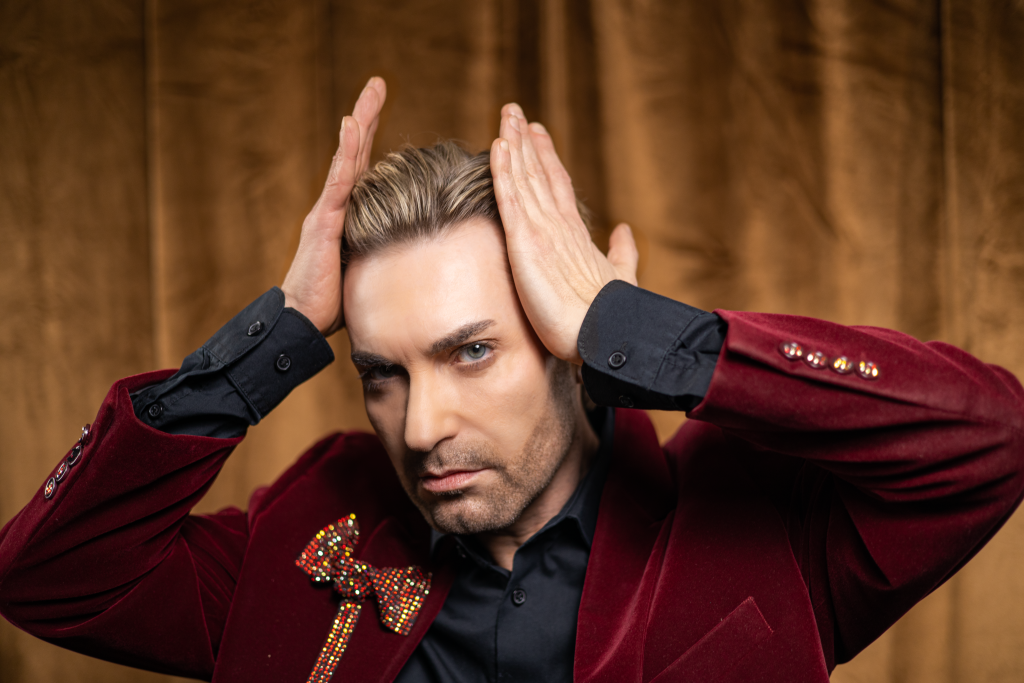 30 років в одній пісні: EL Кравчук презентував “Вісім мільярдів”