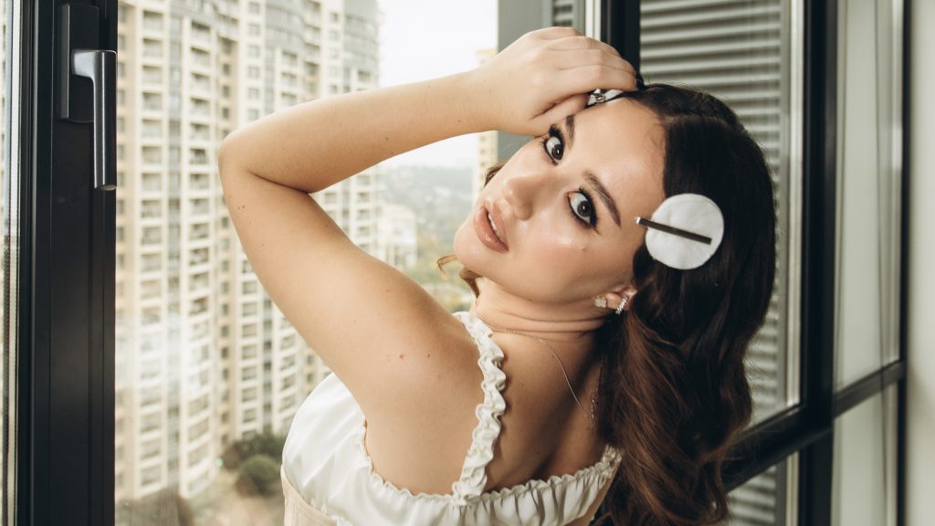 Мар’яна Ромась презентує новий сингл “Порожні кімнати”