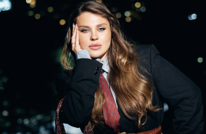 «Алло підтримка»: нова пісня KAZKA від автора «Плакала»