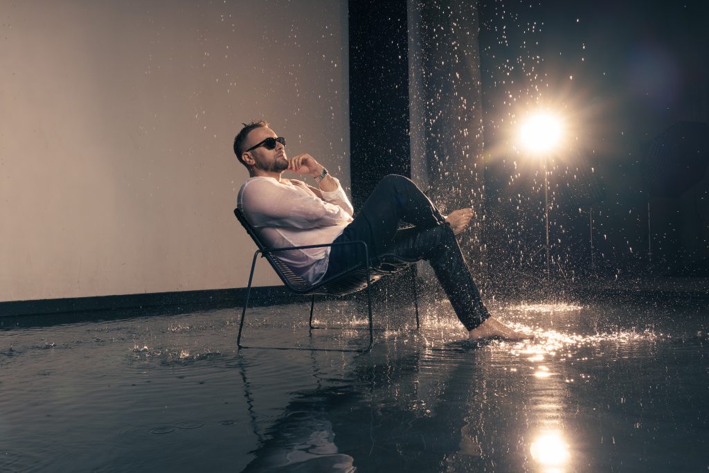 LATIK дарує “Тепло” своєї музики крізь роки випробувань