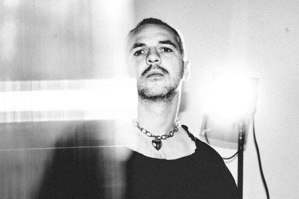 Lady Aphina презентує другу частину диптиху «Крихке ч.2»