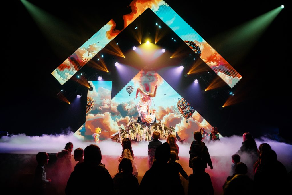 Циркове шоу зі саундтреком від MONATIK відправляється у тур