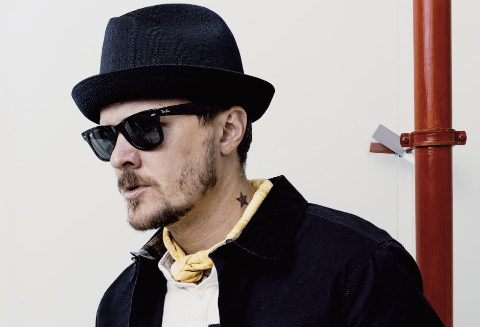 Женя Галич презентує акустичну версію «Коли ти плачеш»