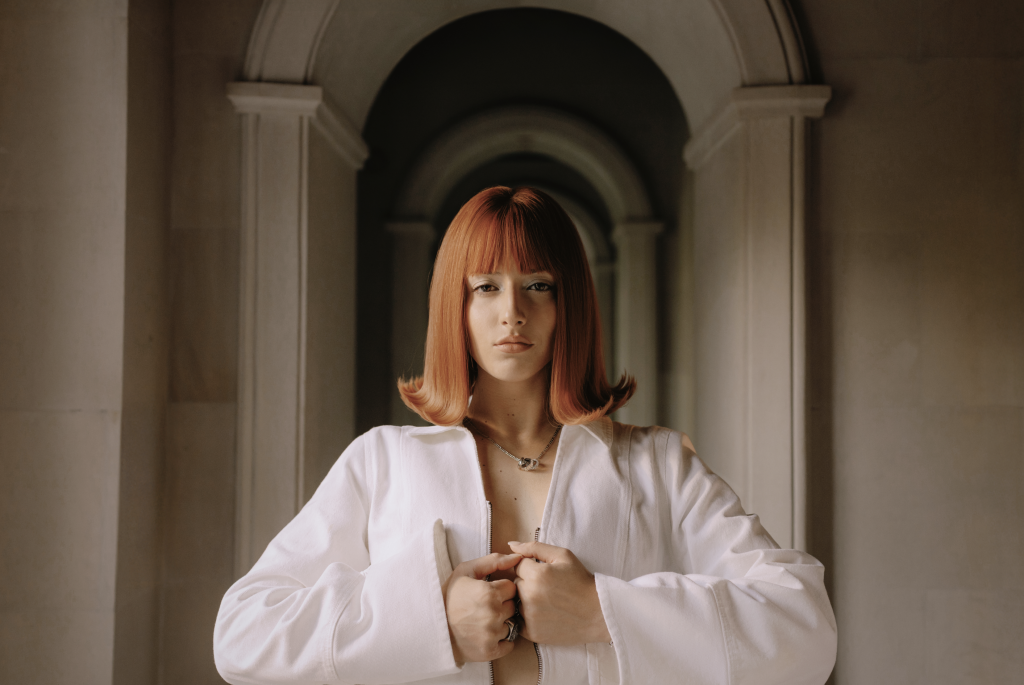 «Розкішна і зла»: Grisana про непростий шлях створення дебютного альбому, підтримку ЛГБТК+ спільноти та співпраці