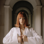 «Розкішна і зла»: Grisana про непростий шлях створення дебютного альбому, підтримку ЛГБТК+ спільноти та співпраці