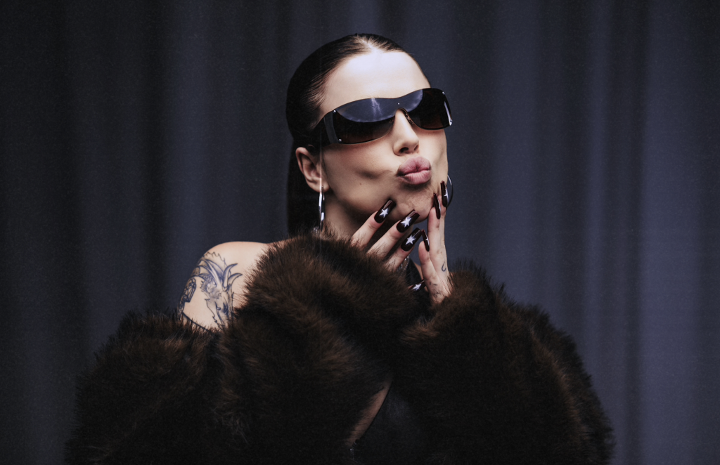 Deli Kate: “Я комбіную 00-х і 2025 щоб створювати майбутнє”