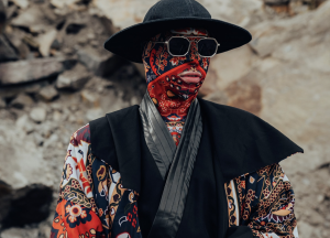 Carpetman – Golden Tears: Золото сліз і тінь ідеалу