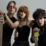 The Elliens – Crawling Whispers (переклад українською)