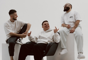 Про закоханість і пристрасть від TRAVINSKIY ROMARO і ЧАКІР