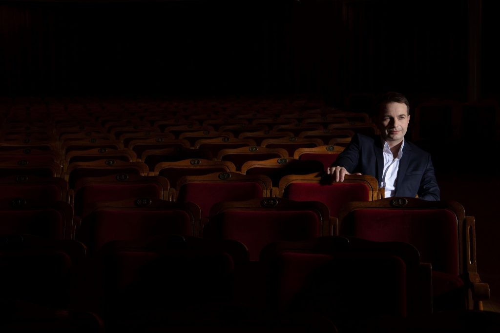 Тарас Курчик повертає культовий хіт 90-х