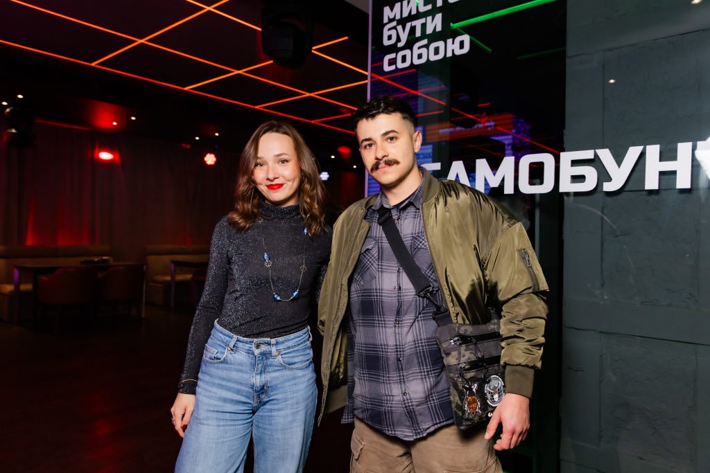 «Читай серцем»: зірка шоу «Холостяк» зачитав вірші