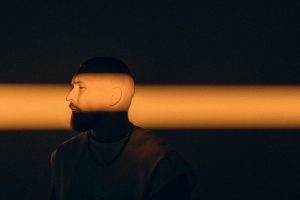 Новий сингл KORNEL про кохання що сильніше за обставини