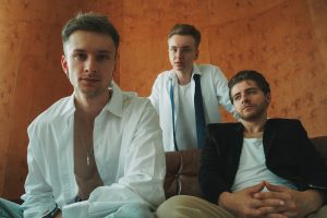 DVA випустили “Подаруй” – музику для зимових вечорів