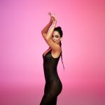 Анна Трінчер вистрілила новим треком “Любов-шутер” і анонсувала космічний політ