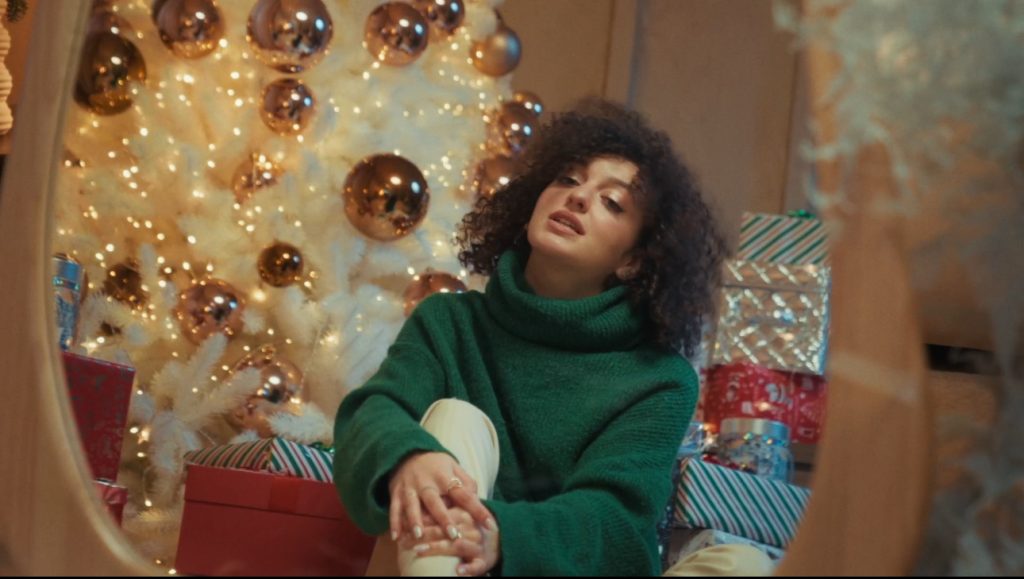 Новорічна магія від Sofira: вийшла прем’єра “Happy New Year” з атмосферним кліпом