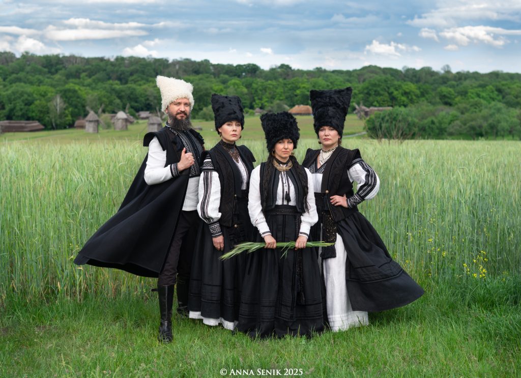 ДахаБраха випустили альбом «Птах»: 14 нових пісень