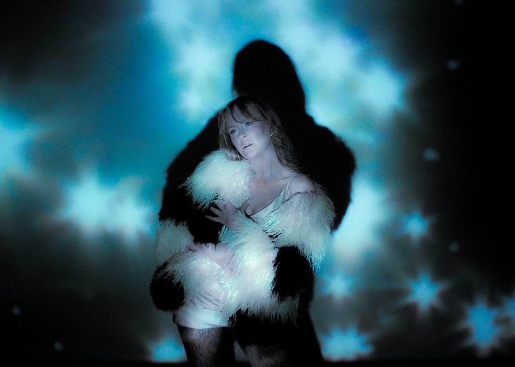 Музичні обійми від Alona Vona: перший сольний трек «Дуже»