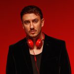 Премʼєра кліпу від Ivan NAVI “П’яний чоловік” про неідеальні підсумки року