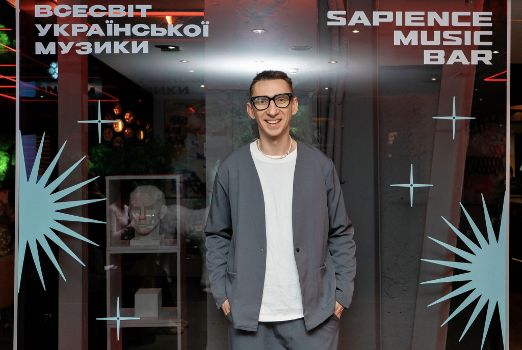 Суровцев Анатоліч: вірші від зірок для підтримки НацГвардії