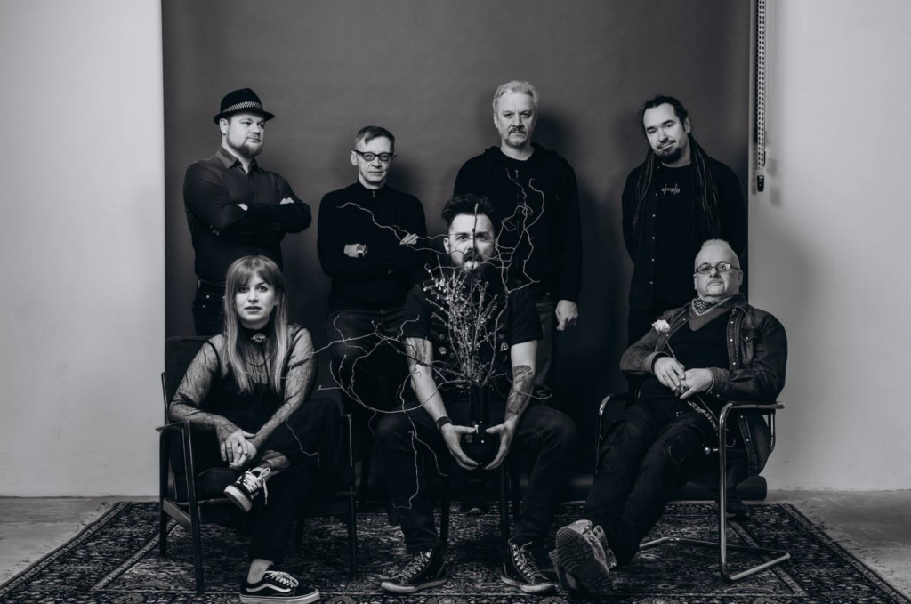 Як «Мертвий Півень» об’єднує епохи поезію і покоління