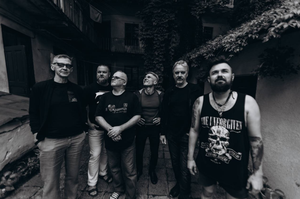 Як «Мертвий Півень» об’єднує епохи поезію і покоління