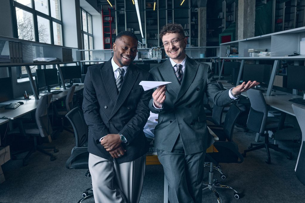 Новий танцювальний кліп та трек гурту TVORCHI «Вихідний»