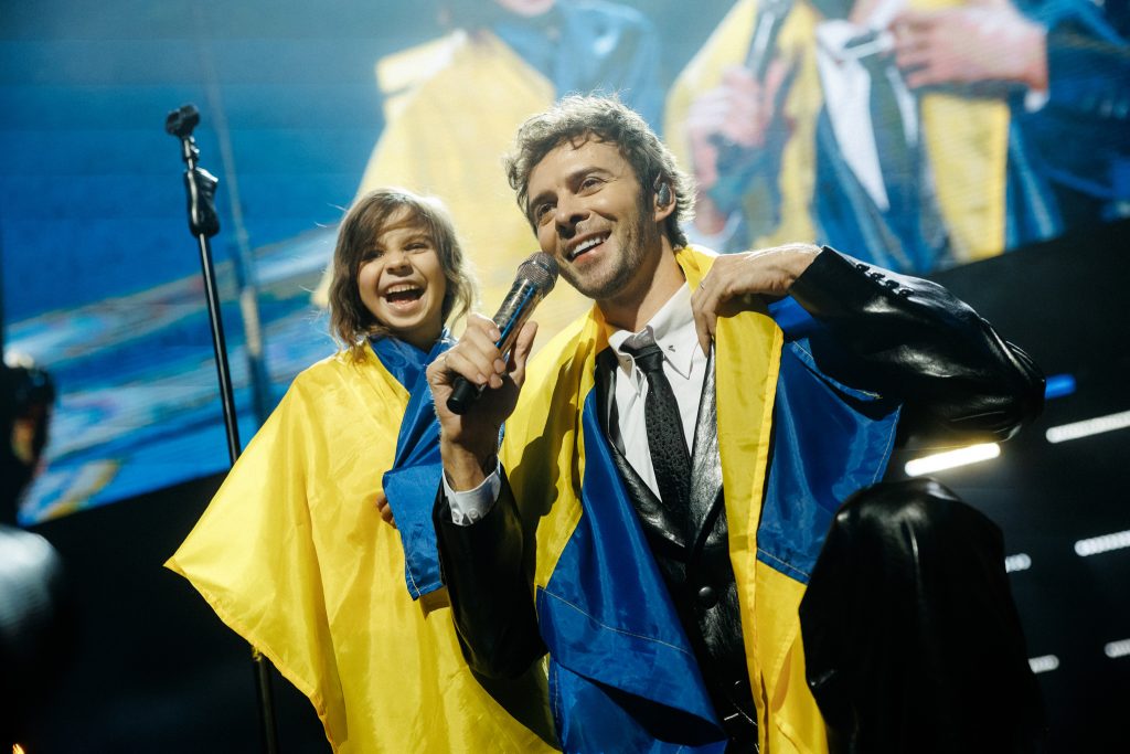 Макс Барських з гумором відреагував на блекаут під час шоу