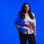 Досить жити чужим життям: співачка iSKra презентує маніфест для жінок